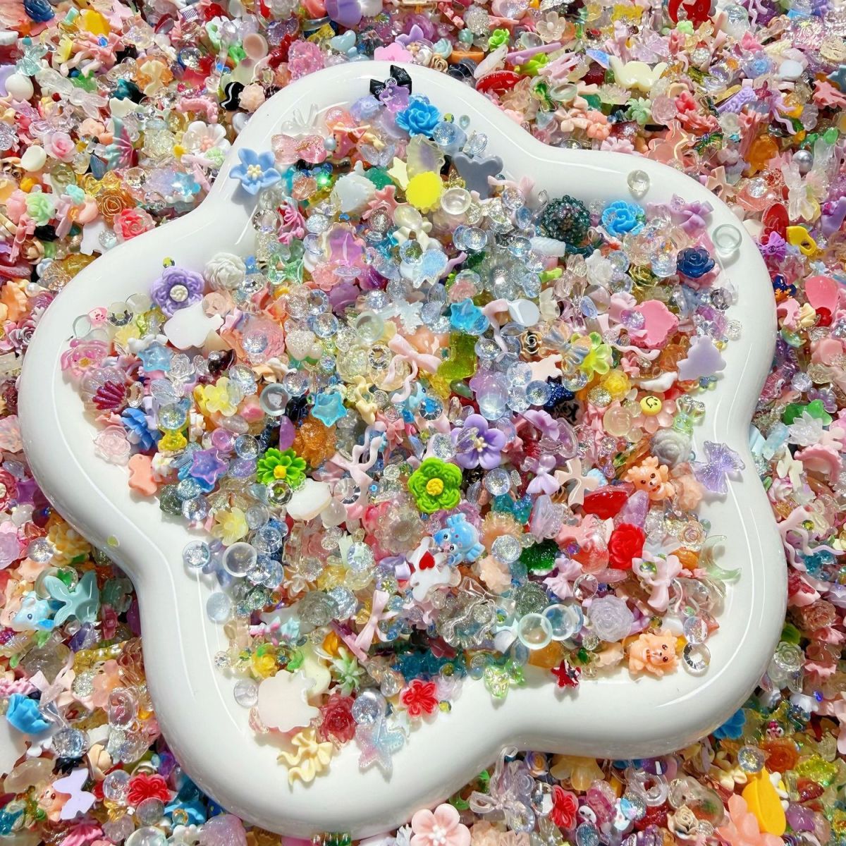 20g ランダムミックスミニレジンオーナメント カラフルな花 - Nail Art Valentines Day のレビューと価格